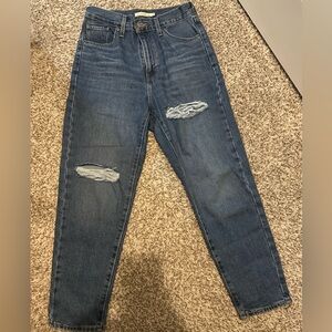 Levi’s High Waist Mom Jeans Size 29 Distressed Vintage Fit Tapered Leg Denim